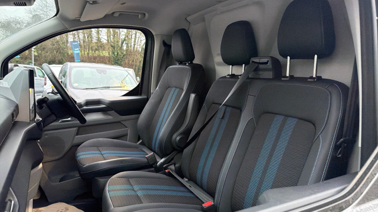 Ford Transit Custom E-320 L1 Rwd 160kW 65kWh H1 Van Sport Auto